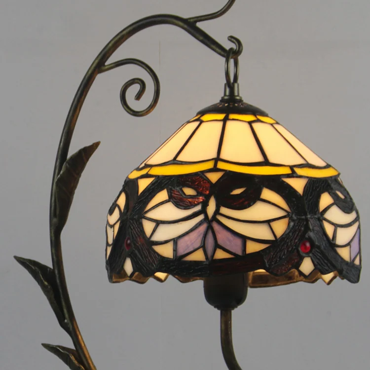 Abajur Tiffany Barroco Dourado 60cm