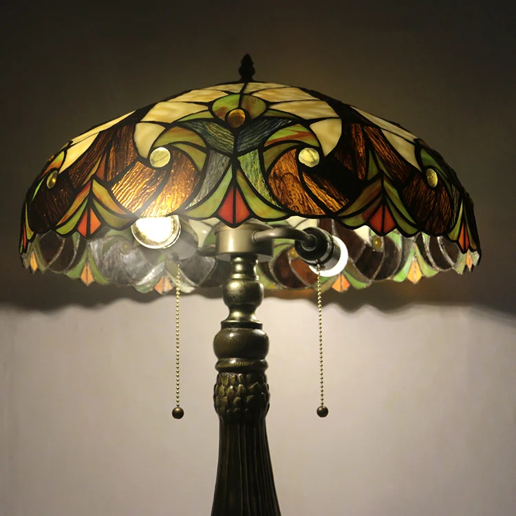 Abajur Tiffany Barocco 65cm
