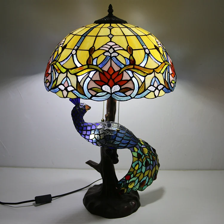 Abajur Tiffany Pavão Majestoso 70cm