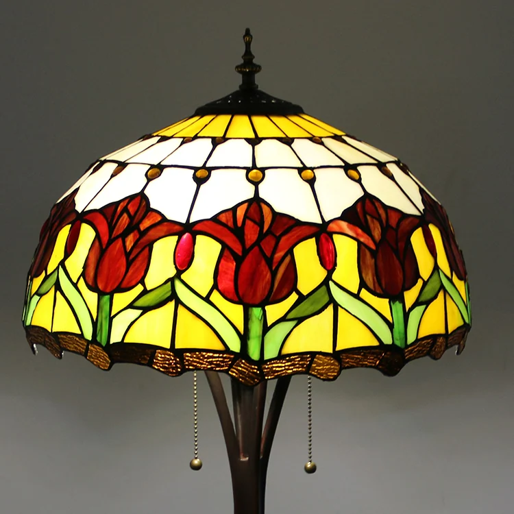 Luminária de Chão Tiffany Tulipas Antigas 160cm