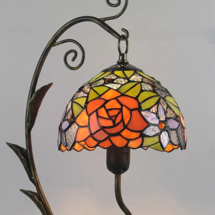 Abajur Tiffany Rosas 60cm