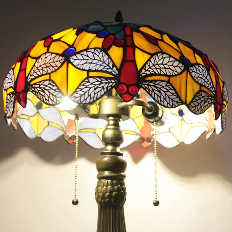 Abajur Tiffany Libélulas Carmim 65cm