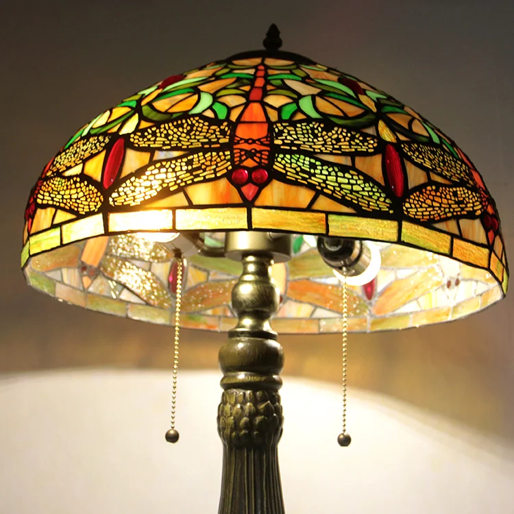 Abajur Tiffany Libélula Rubi 65cm