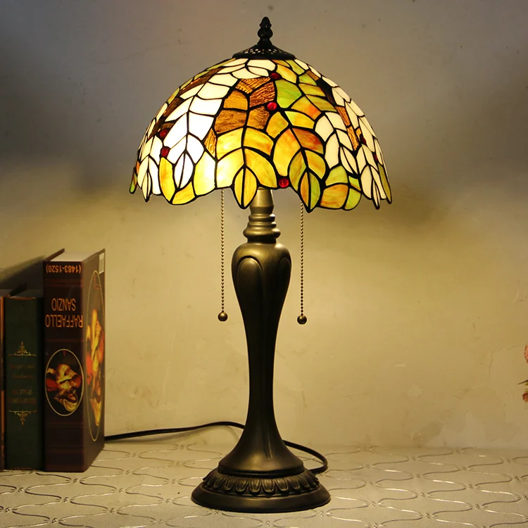 Abajur Tiffany Folhas Douradas 58cm