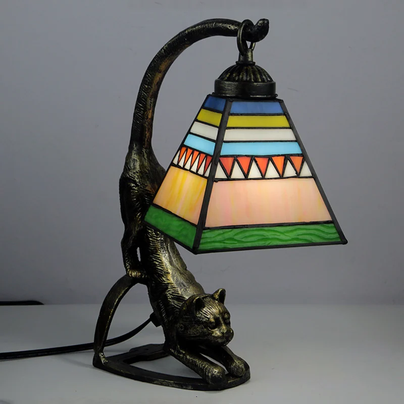 Abajur Tiffany Gato Enigma 38cm