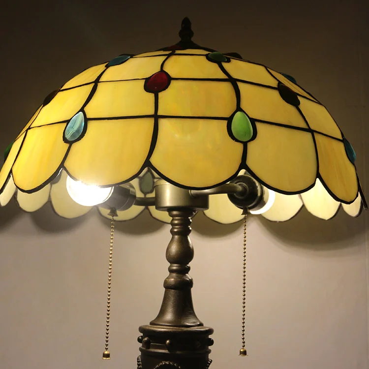 Abajur Tiffany Brilho Dourado 65cm
