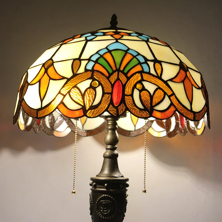 Abajur Tiffany Barroco Dourado 65cm