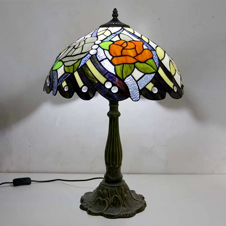 Abajur Tiffany Rosa Rústica 60cm