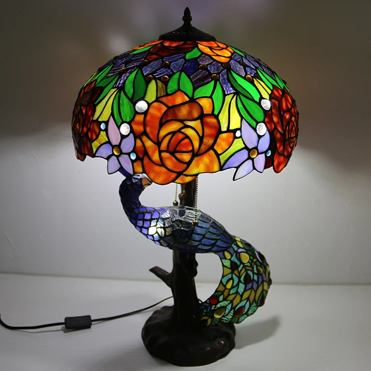 Abajur Tiffany Pavão Rosé 70cm