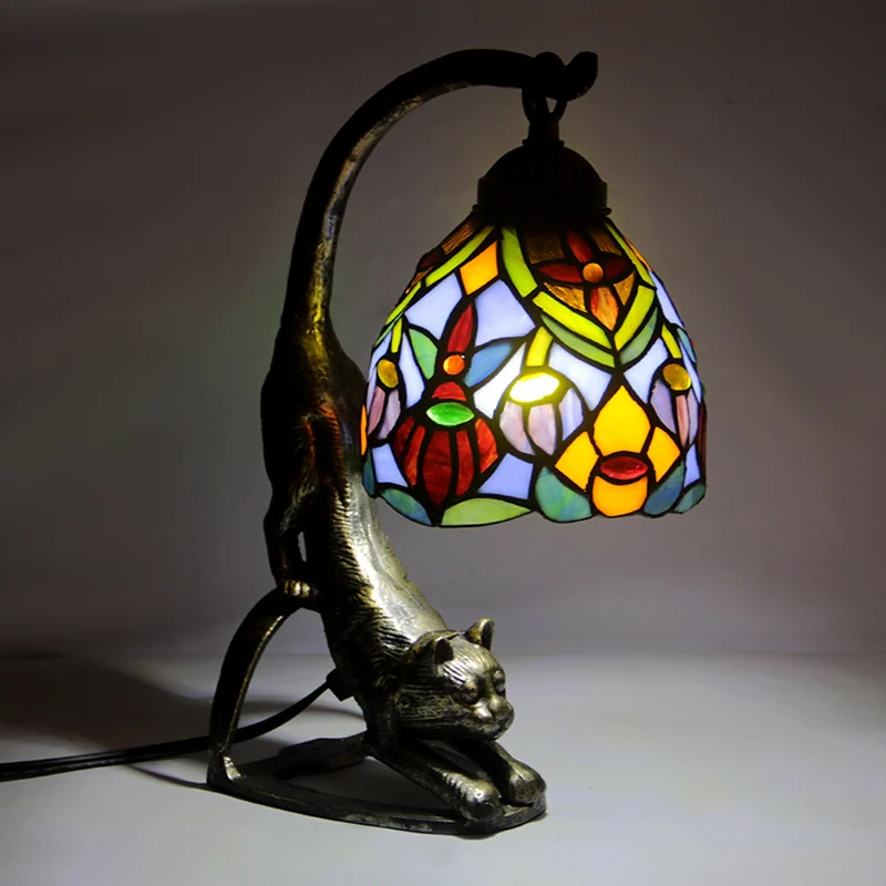 Abajur Tiffany Gato Clássico 38cm
