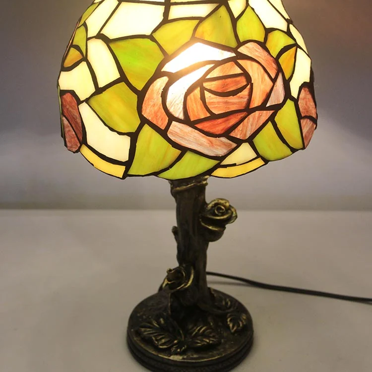 Abajur Tiffany Rosa Clássica 36cm