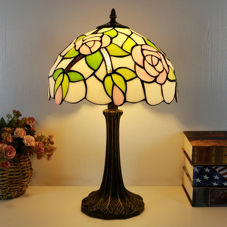 Abajur Tiffany Rosa Encantada 46cm