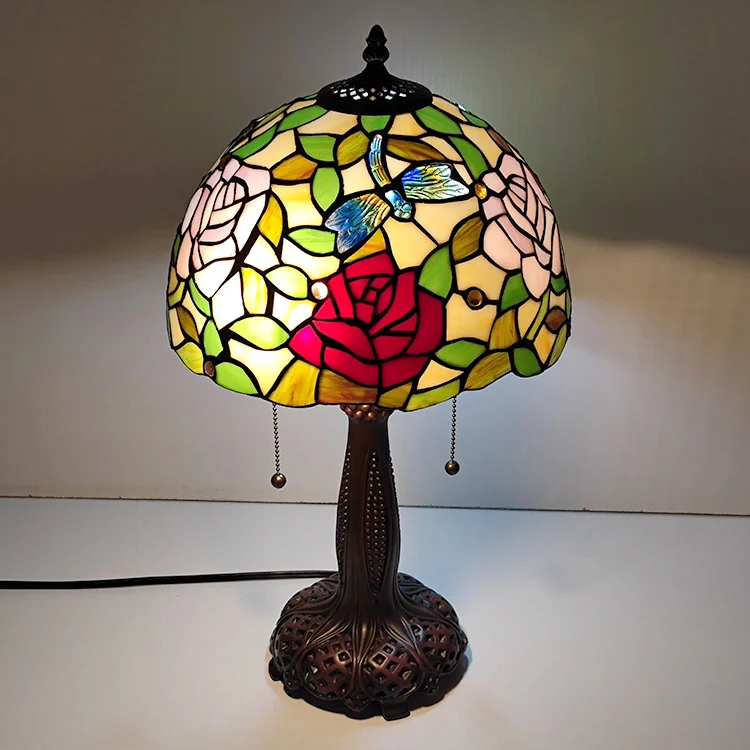 Abajur Tiffany Rosas Antigas 56cm