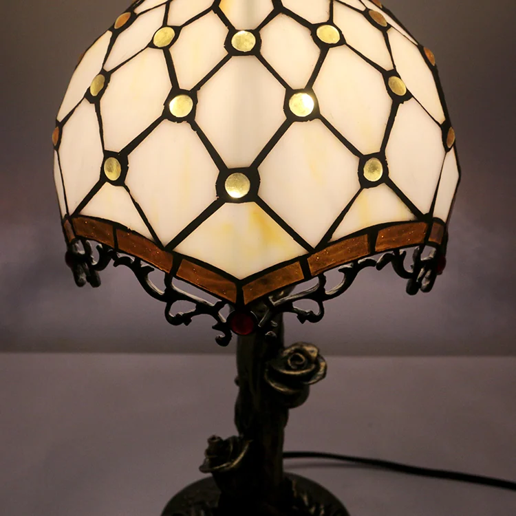 Abajur Tiffany Pérolas de Vitral 36cm