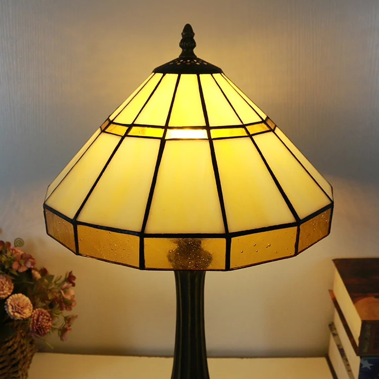 Abajur Tiffany Âmbar Dourado 46cm