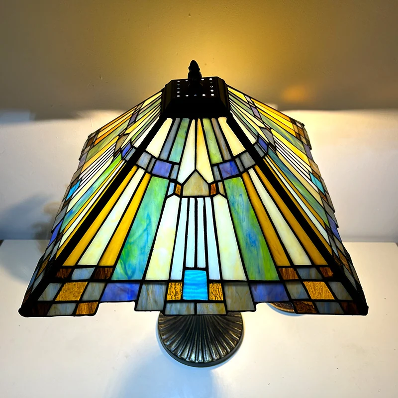 Abajur Tiffany Harmonia 60cm